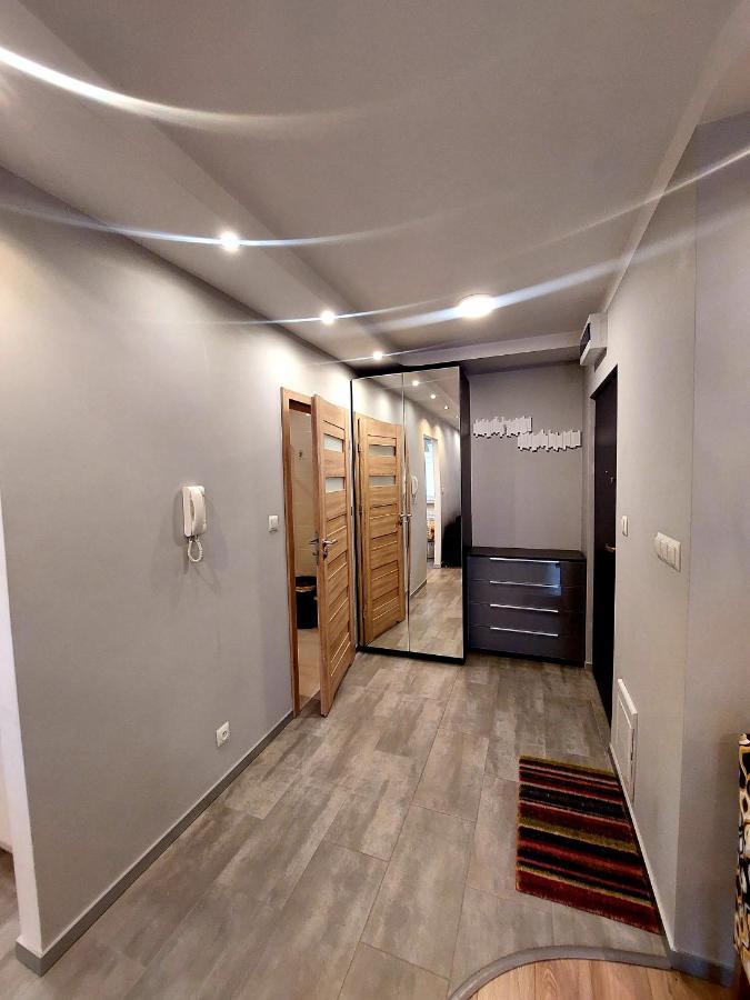 Nowoczesna Kawalerka Apartman Lublin Kültér fotó